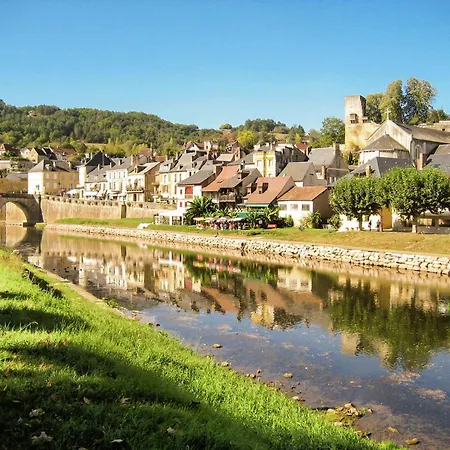 Lovely In With Terrace Dom wakacyjny Peyzac-le-Moustier